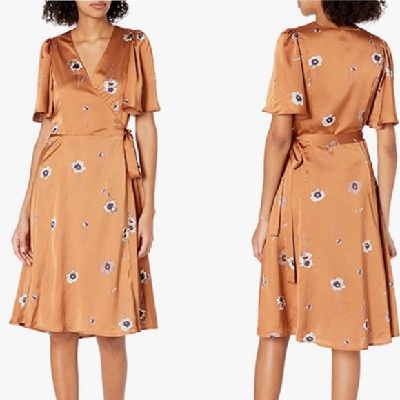 ASTR The Label Dresses & Skirts - NWT ASTR The Label Floral Wrap Around Dress.  S